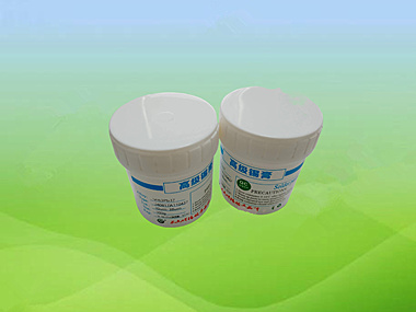 巨一焊材的63錫膏（通常指含63%錫和37%鉛的焊錫膏，即63/37焊錫膏）在市場(chǎng)上具有一定的競(jìng)爭(zhēng)力，這主要?dú)w因于以下幾個(gè)因素：